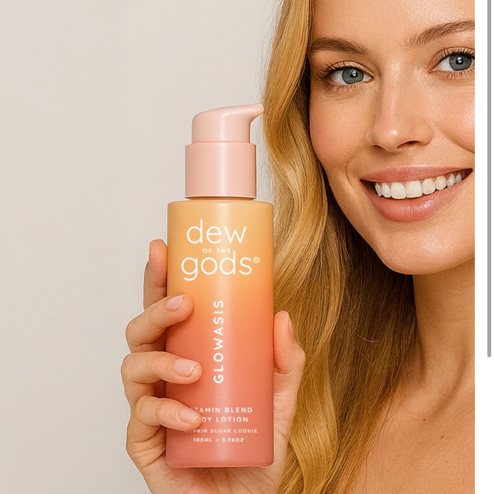 New DEW OF THE GODS Glowasis Vitamin Blend Body Lotion - Picture 2 of 11